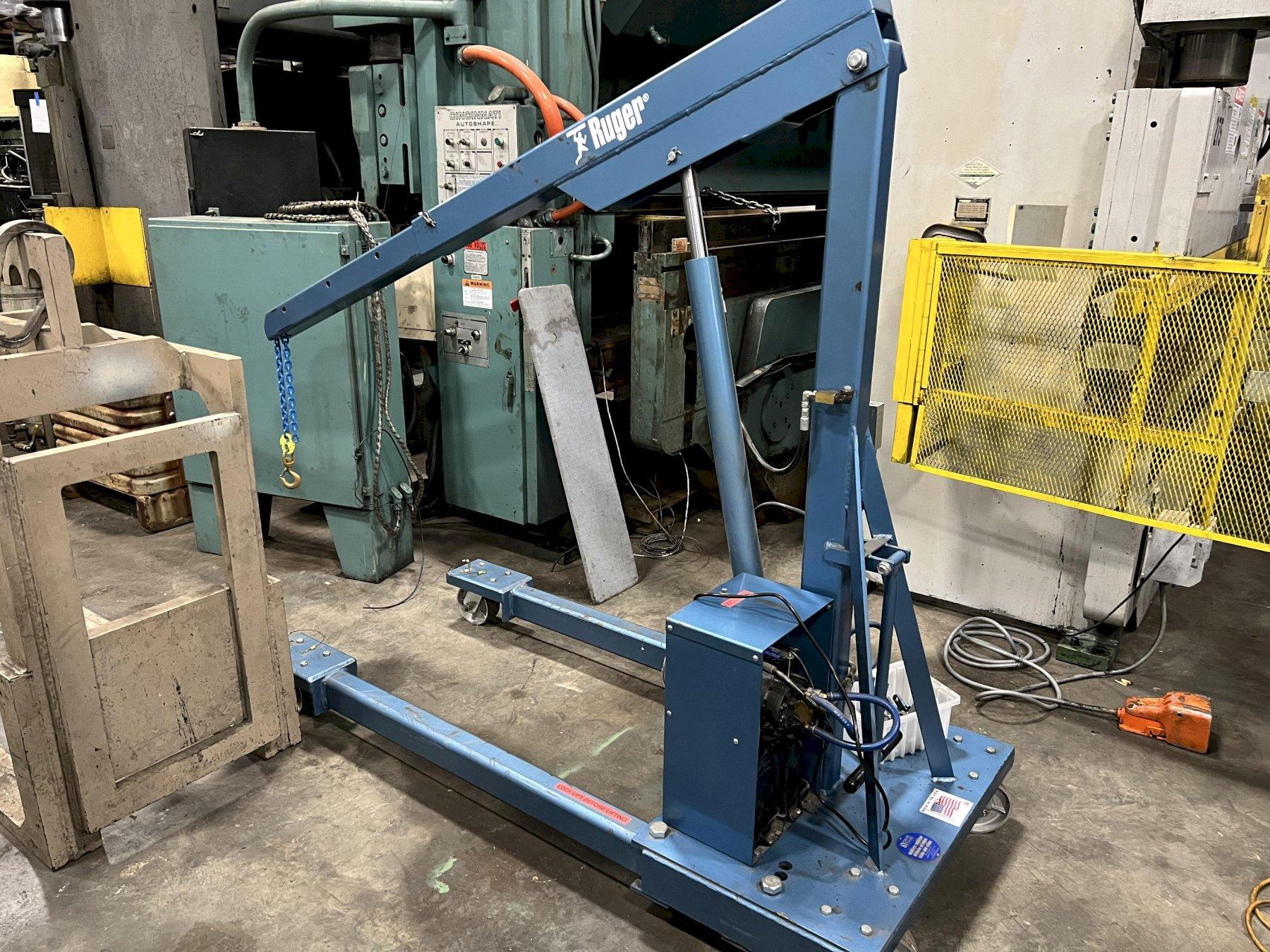 RUGER 2000 LB. ADJUSTABLE LEG STRADDLE CRANE, MODEL HP200A, 2018