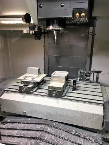 MORI SEIKI DURACENTER 5 Vertical Machining Centers