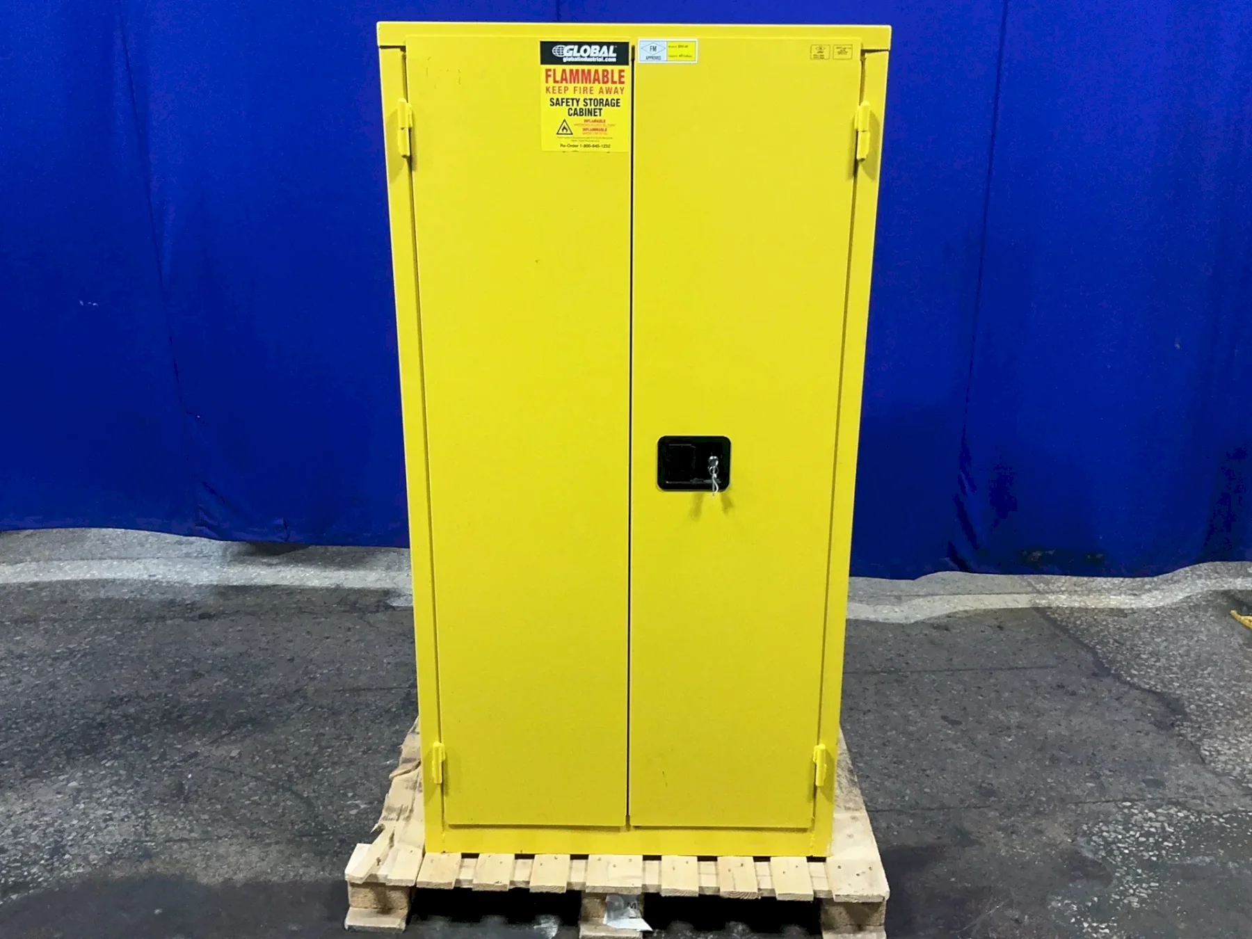 GLOBAL INDUSTRIES SAFETY CABINET