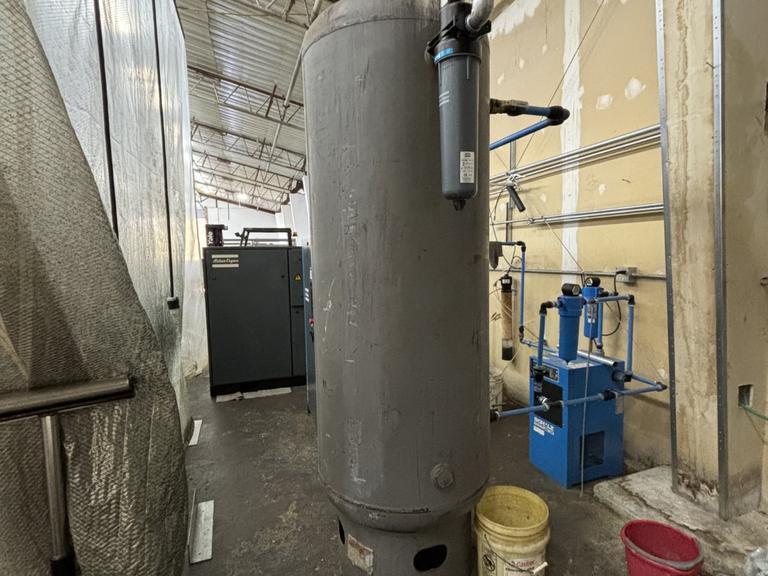 Brunner ENG & MFG Air Tank; Approximately 200 Gal - Auction Item