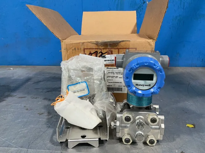 Honeywell 50 Psi Differential Pressure Transmitter - Std810-e1hn6as-1-a-chc-11s-a-20a6-00-0000