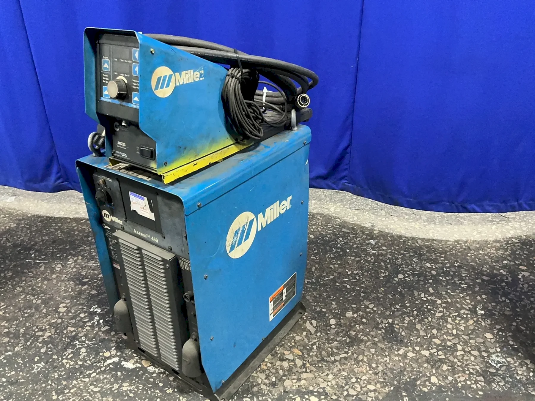 Miller  450 A Welder  - Axcess 450