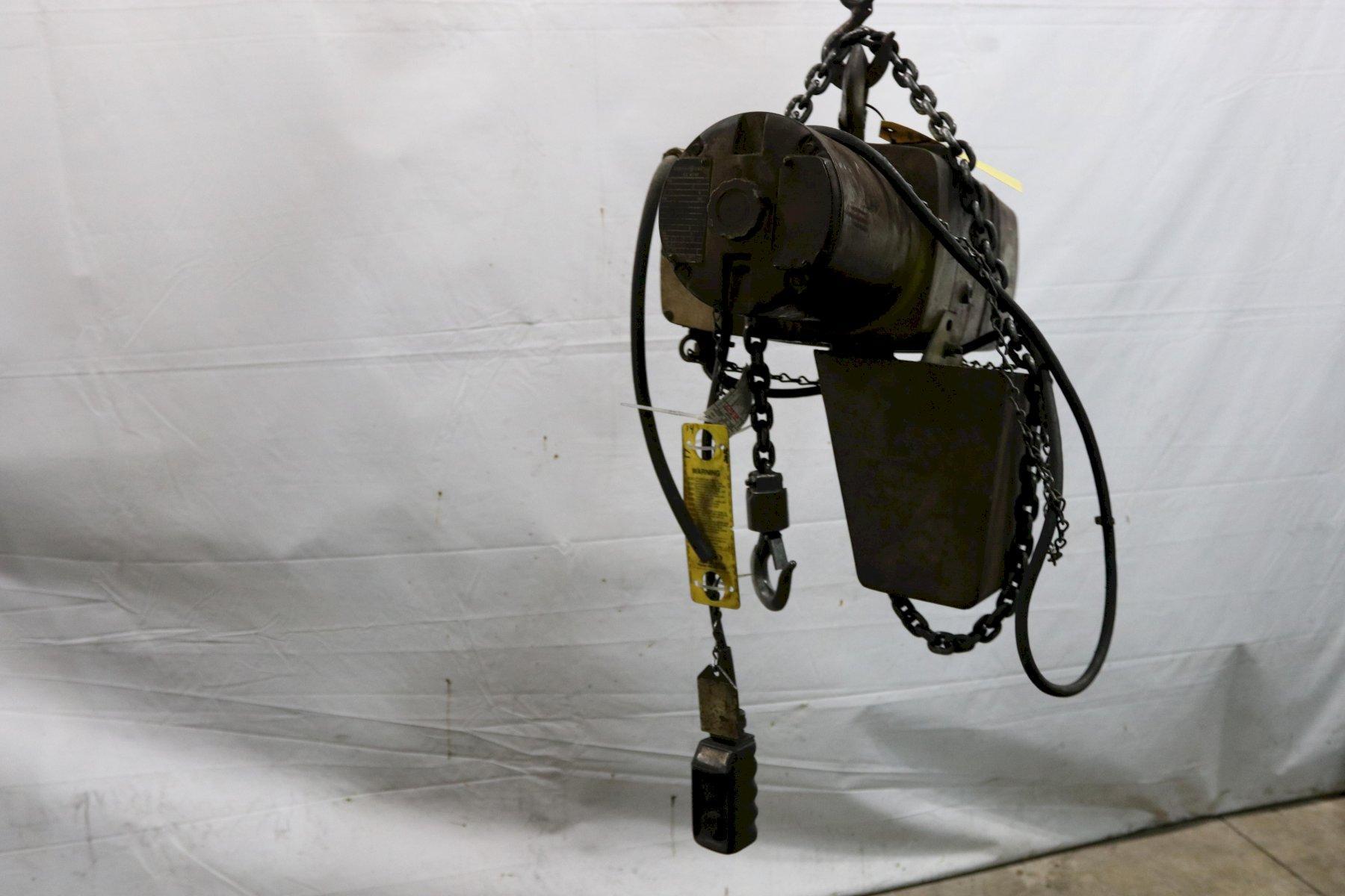 1/2 TON YALE ELECTRIC POWER CHAIN HOIST: STOCK #11966
