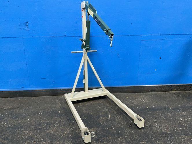 BEECH DESIGN & MANUFACTURING 1000 LBS SHOP CRANE  -  B-1000