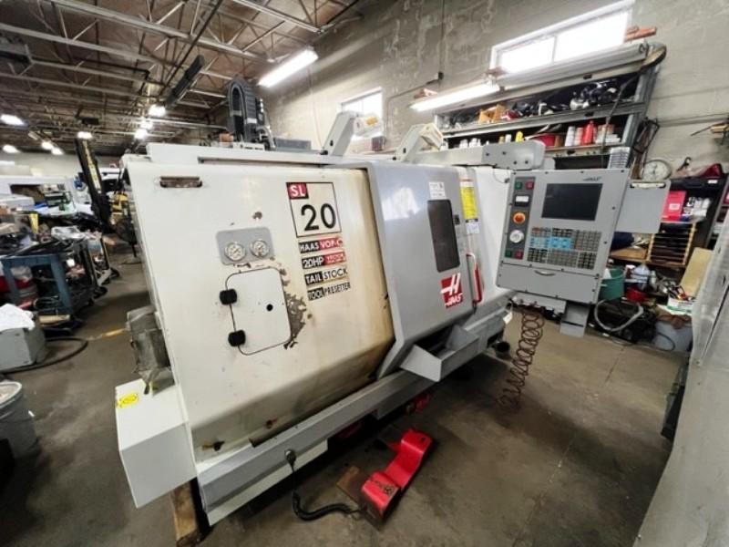 Haas SL-20 2-Axis CNC Turning Center with Tailstock, Tool Presetter, Parts Catcher, and Chip Auger