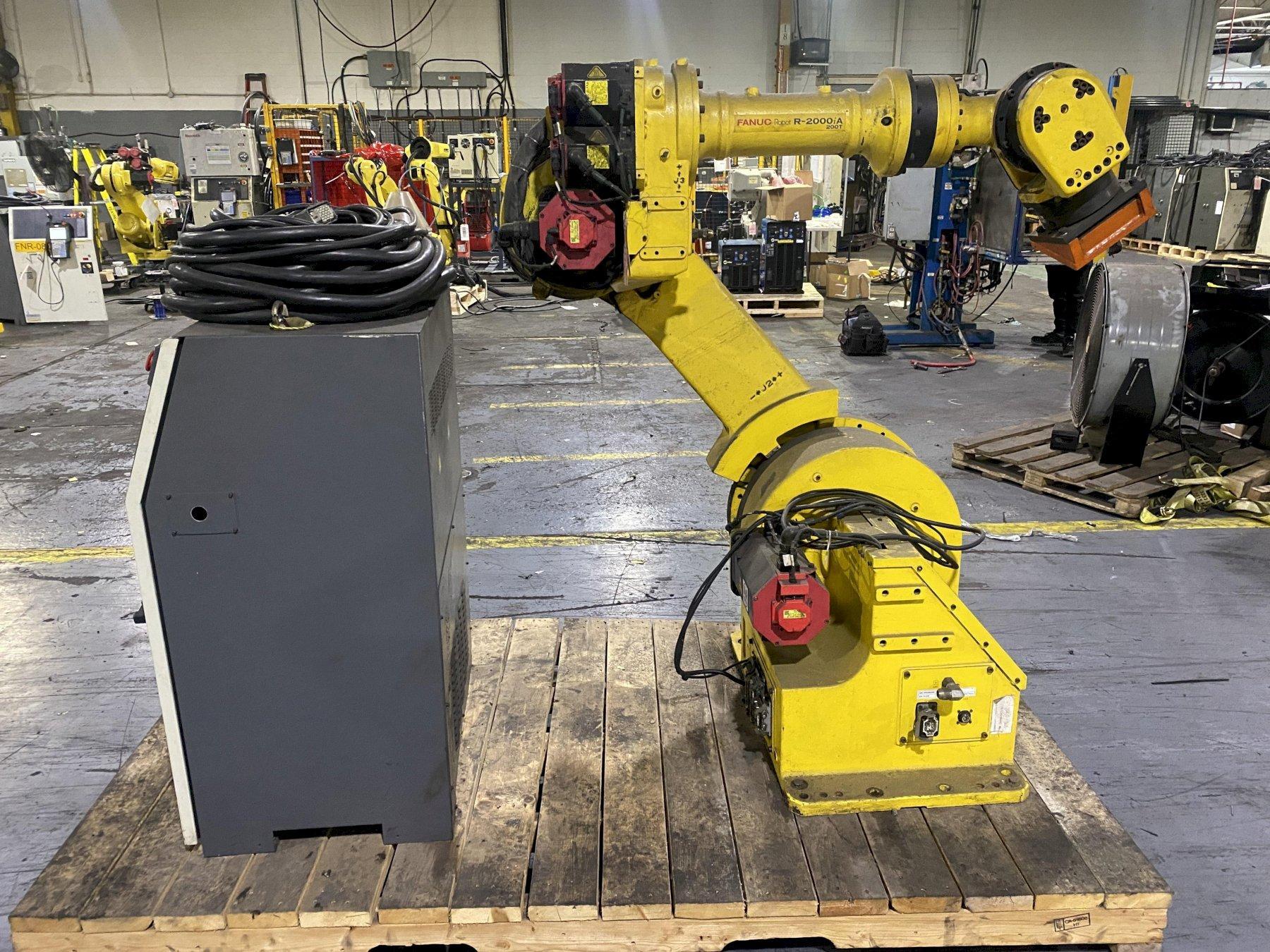 FANUC – R-2000iA/200T w/ R-J3iB Controls PARTS ONLY