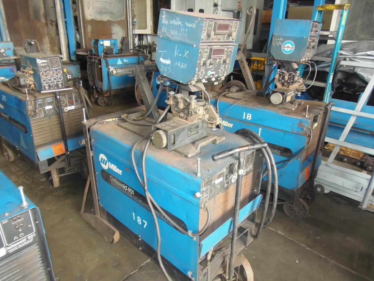 Miller 450 Amp Wire Feed Welder, Model Deltaweld 451 with D54D Wire feeder