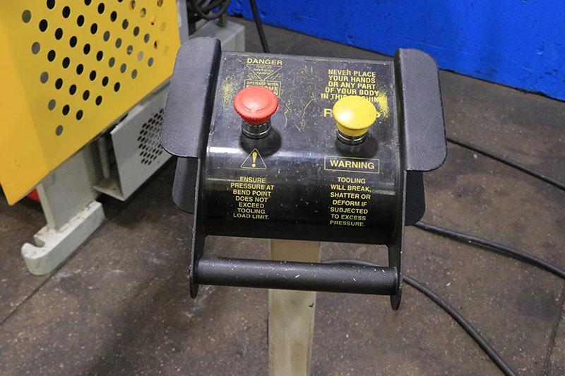 25 ton x 4 ft., Accurpress CNC Hydraulic Press Brake Model 7254