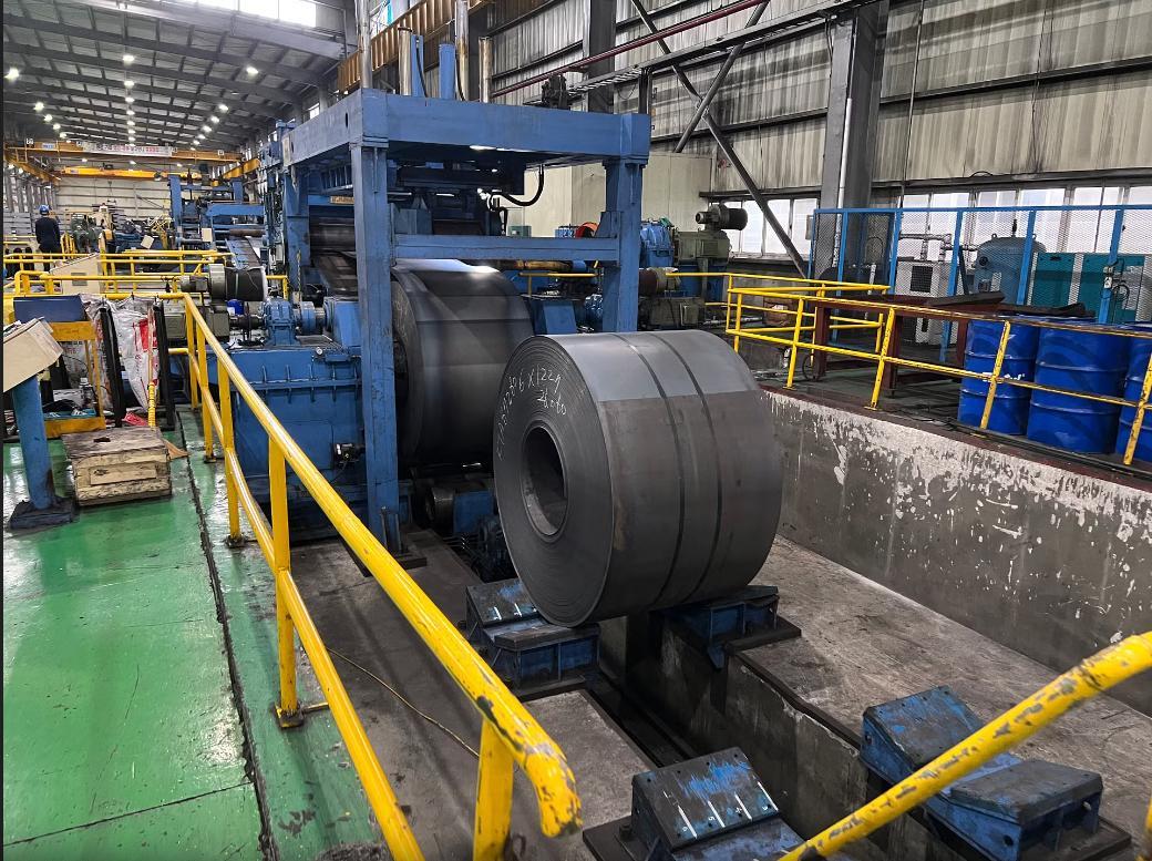 1850mm (72") x 8mm (.315") x 30 Ton Heavy Duty Loop Cut to Length Line with Flying Shear  (Year 2011)