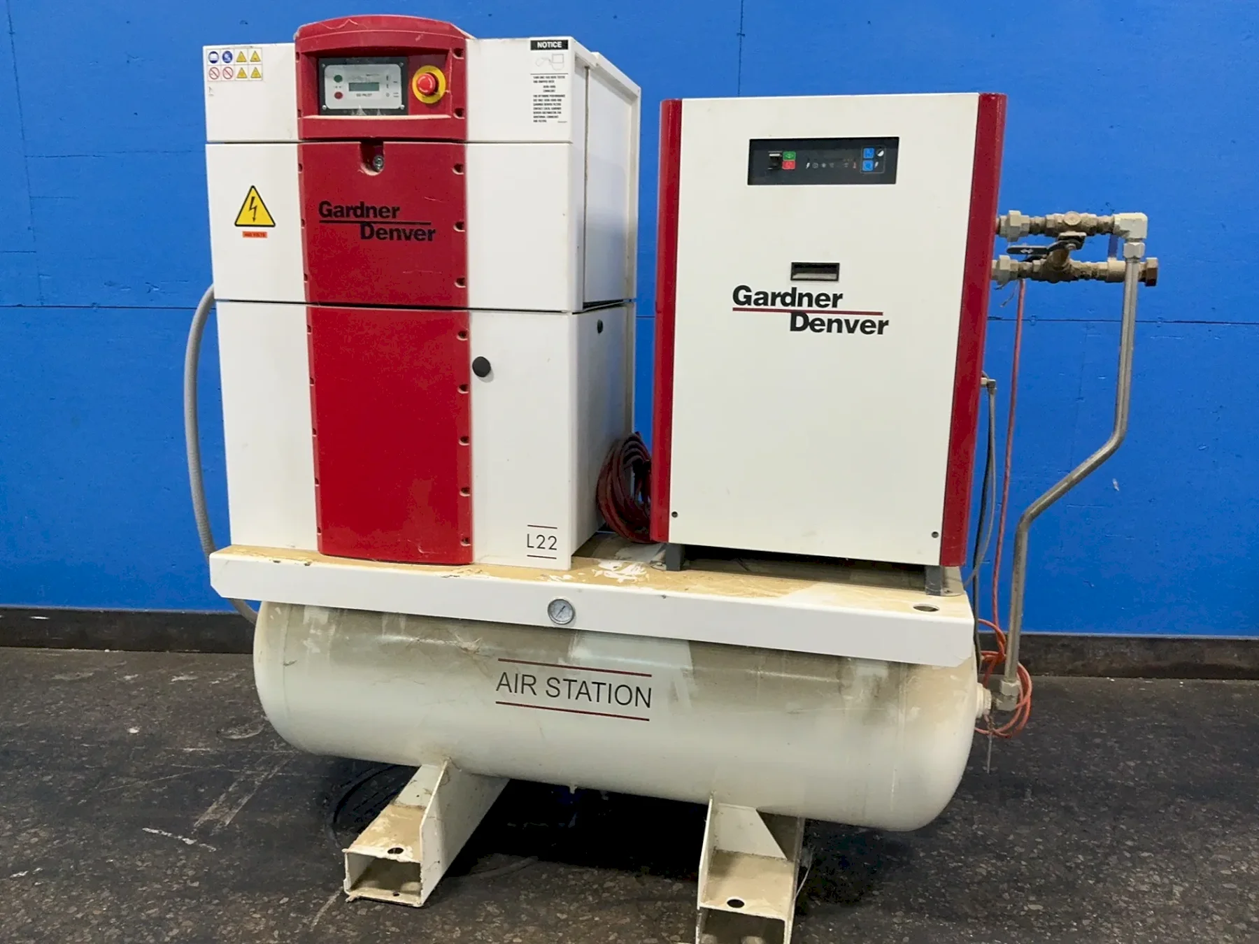 GARDNER DENVER 30 HP AIR COMPRESSOR WITH AIR DRYER  -  L15-22A