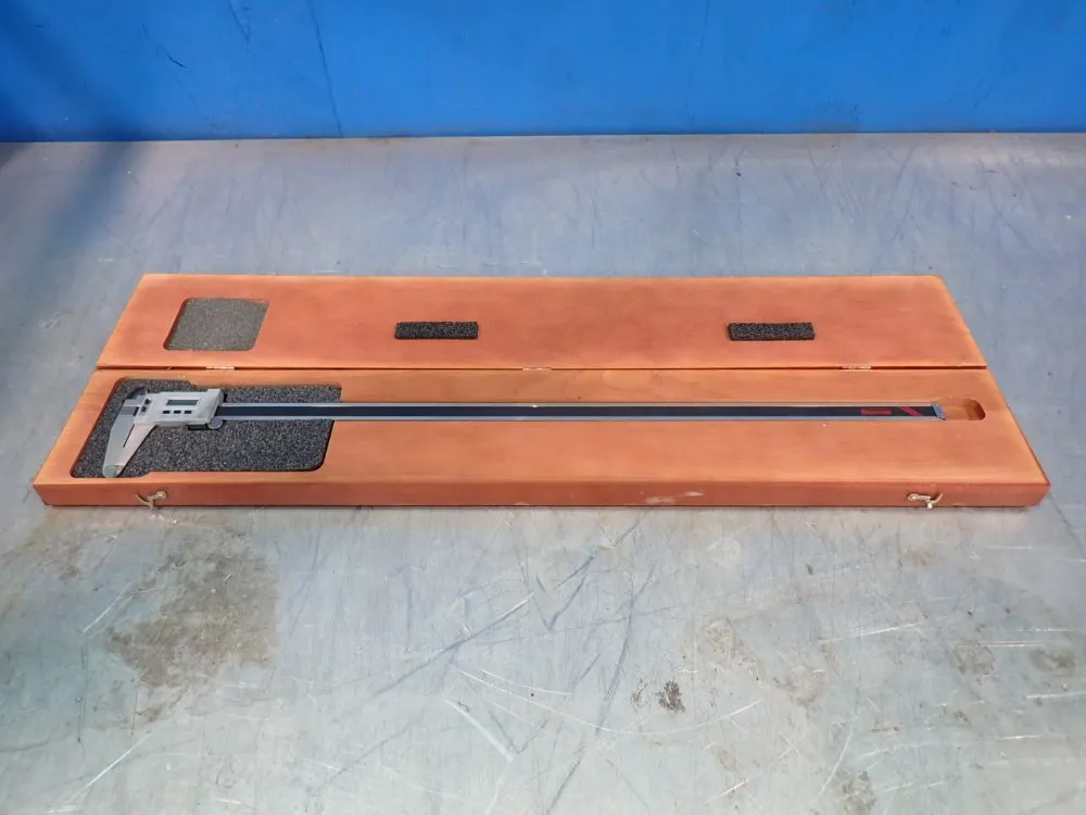 STARRETT 26" DIGITAL CALIPER W/CASE  -  721