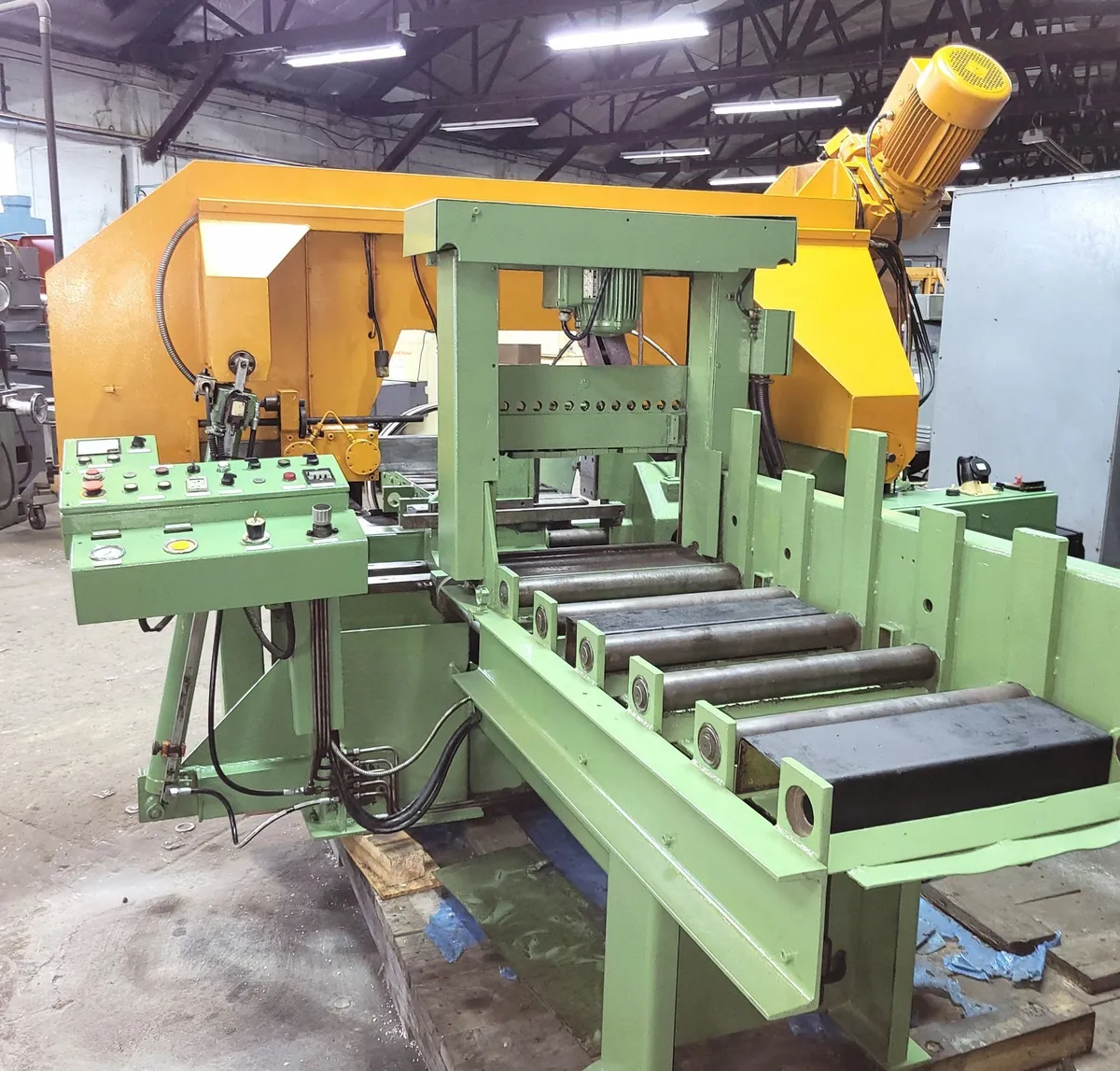 KASTO RACINE 18" x 18" MODEL LG HEAVY DUTY AUTOMATIC HORIZONTAL BAND SAW