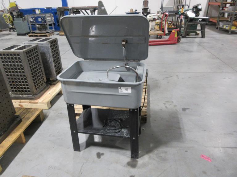 Central Machinery 20 Gallon Parts Washer with Pump and  Metal Stand- Auction Item