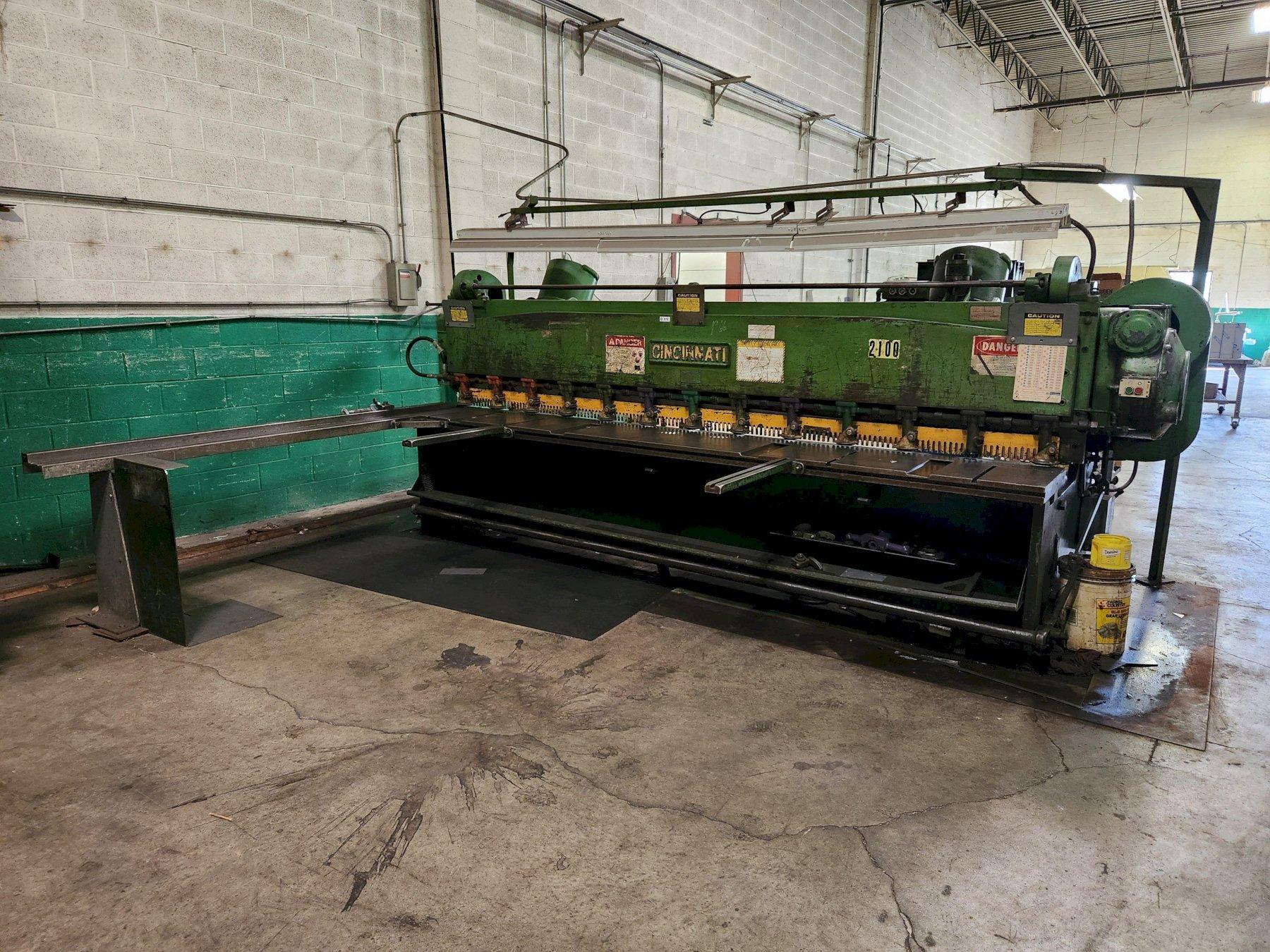 12' X 10 GAUGE CINCINNATI MODEL 1012 MECHANICAL POWER SQUARING SHEAR: YOBRO #26376