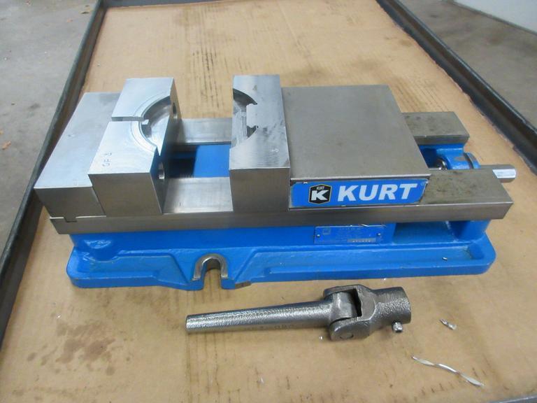 Kurt D688 6" Machine Vise with Handle and Steel Soft Jaws- Auction Item