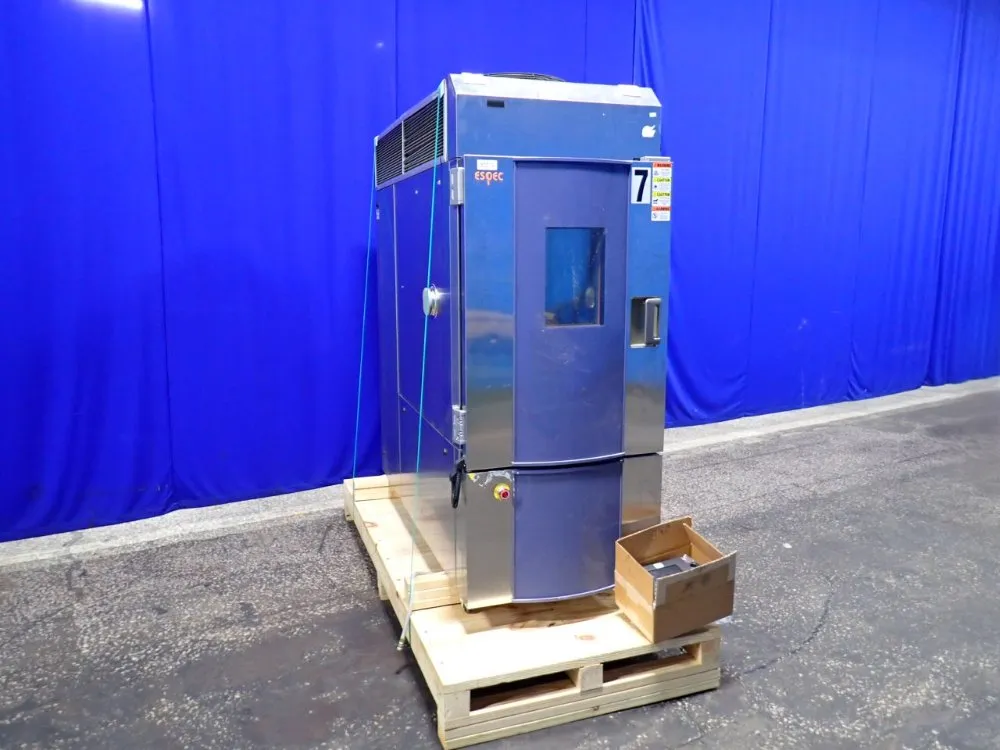 ESPEC 23" X 30" X 33" TEMPERATURE CYCLING CHAMBER  -  EGNX12-6CAL