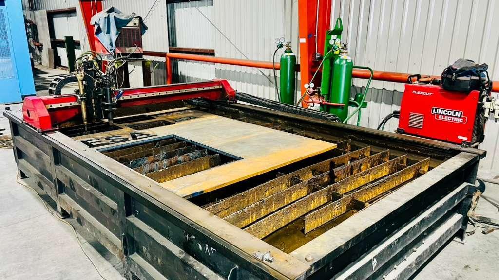5′ x 10′ Lincoln Torchmate CNC Plasma Table, 2011 – Flexcut 125, Torch Height Control