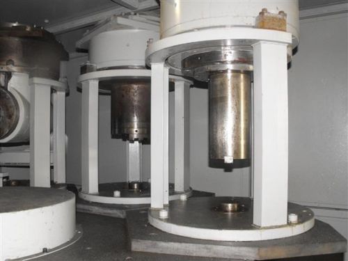 MAZAK V100 Versatech Mazak Mazatrol M32 CNC, (2) 78" x 157" Pallets, X=196",Y=127", Z=39", 50-Taper, 80 Station Tool Changer, Head Changer, New 1996.