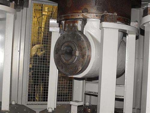 MAZAK V100 Versatech Mazak Mazatrol M32 CNC, (2) 78" x 157" Pallets, X=196",Y=127", Z=39", 50-Taper, 80 Station Tool Changer, Head Changer, New 1996.