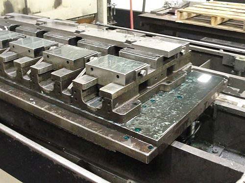 MONARCH VMC-50 CNC VERTICAL MACHINING CENTER, Fanuc 18iMB CNC Control, 56" x 27" Table, X=51", Y=25.6", Z=27", 50 Taper, 4000 RPM, Midaco `add-on' Pallet Shuttle, New 2007.