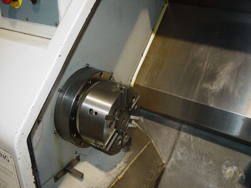 CINCINNATI HAWK 250, Siemens Acramatic 2100 CNC Control, 21" Swing, 10" 3-Jaw Power Chuck, Tailstock w/ 27" Centers, Chip Conveyor, 1999.