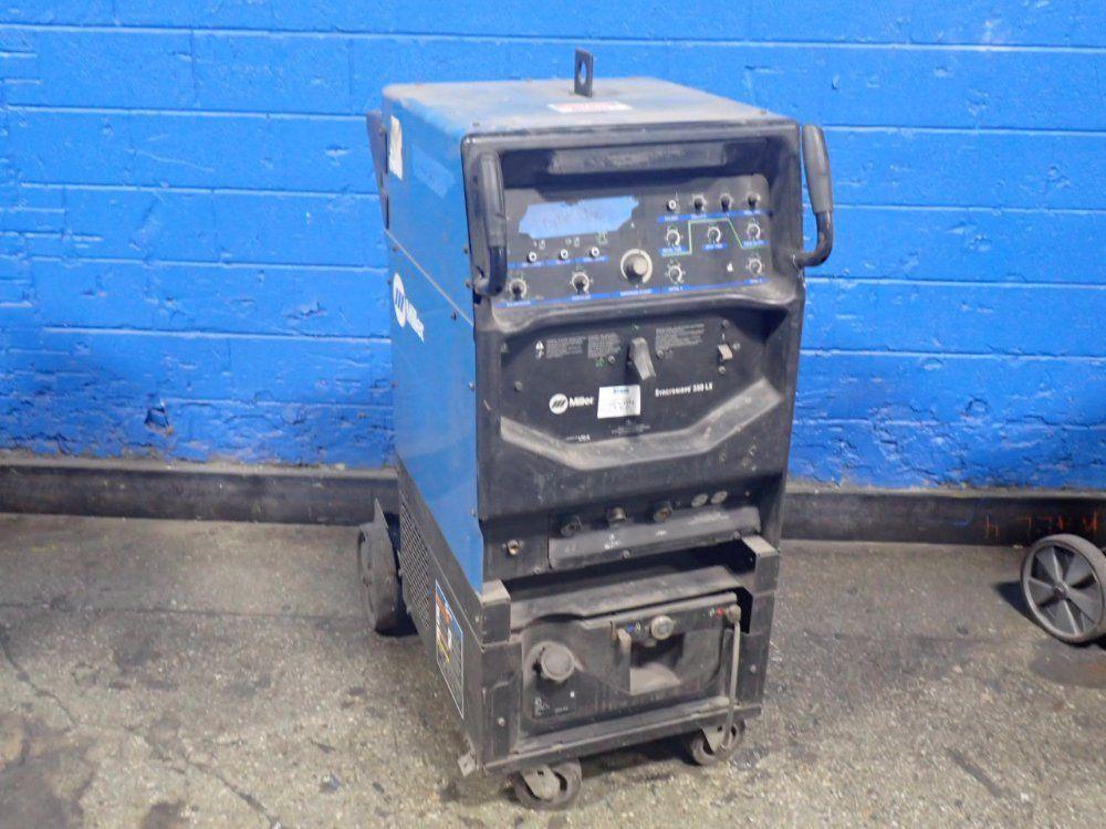 MILLER ELECTRIC 400 AMPS WELDER  -  SYNCROWAVE 350 LX