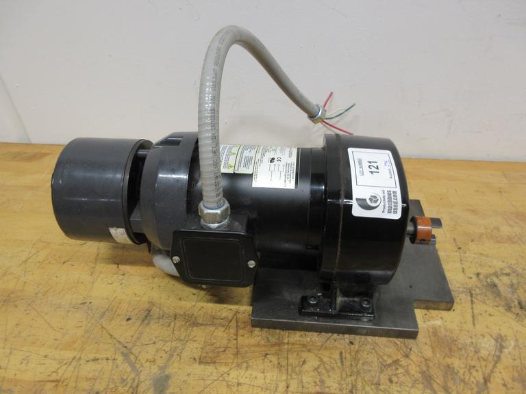DAYTON AC Gearmotor Model 6Z400A: Parallel, Single Output Shaft, Split-Phase, TEFC, 8.5 RPM, 974 in-lb Max Torque with Dayton 4Z447A Magnetic Disc Brake- Auction Item