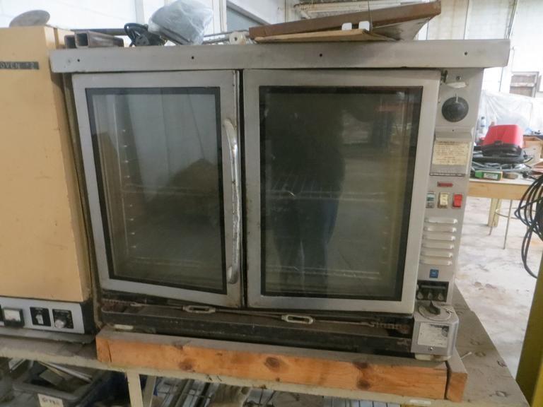 Blodgett EF-111 Convection Oven- Auction Item