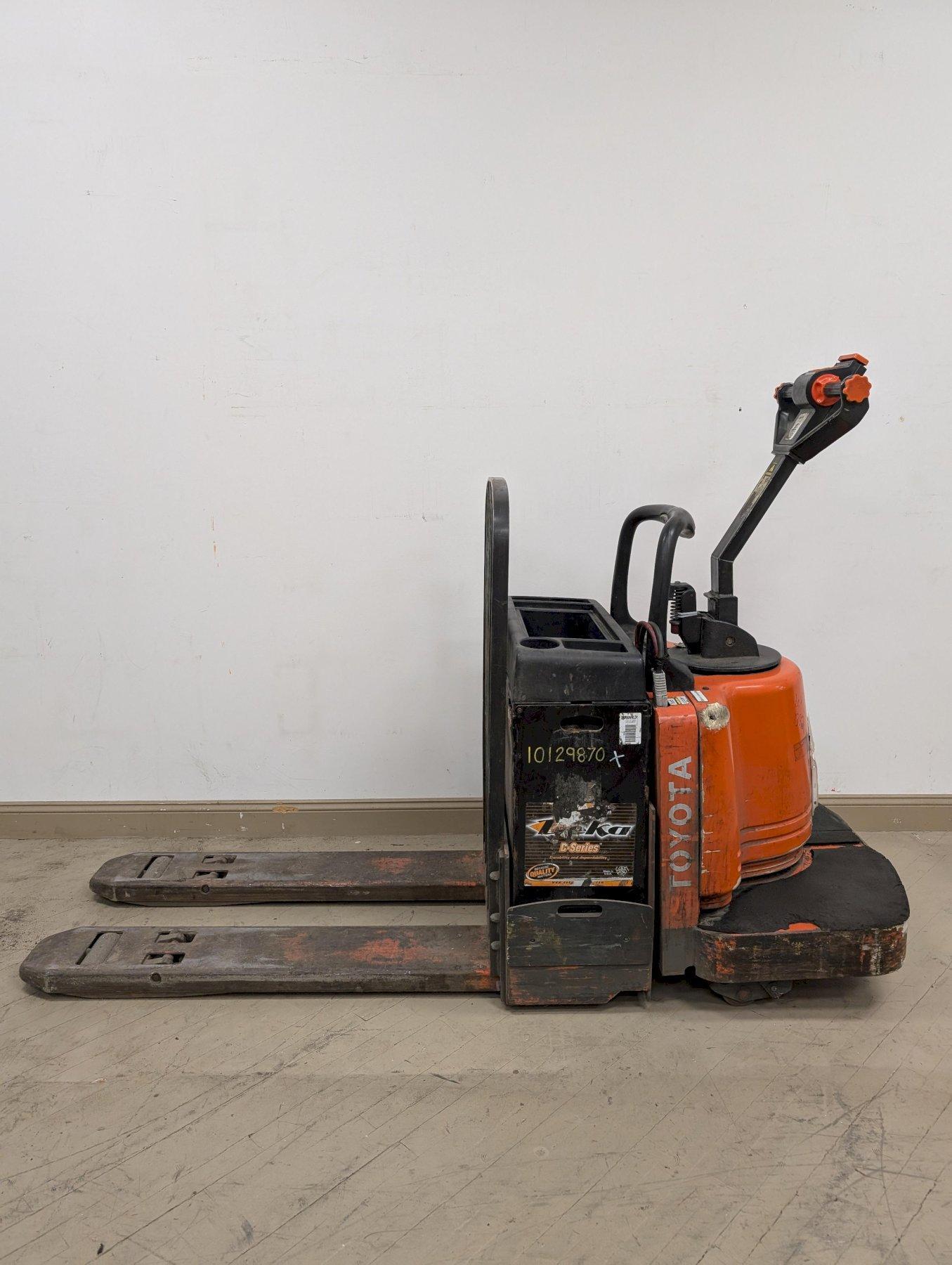 Toyota 6HBE30 Electric Walkie Rider Pallet Jack – 6,000 lb Capacity