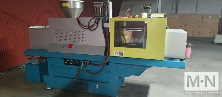 66 TON 3.1 OZ BOY MODEL 60E INJECTION MOLDING MACHINE MFG 2015 LOW HOURS