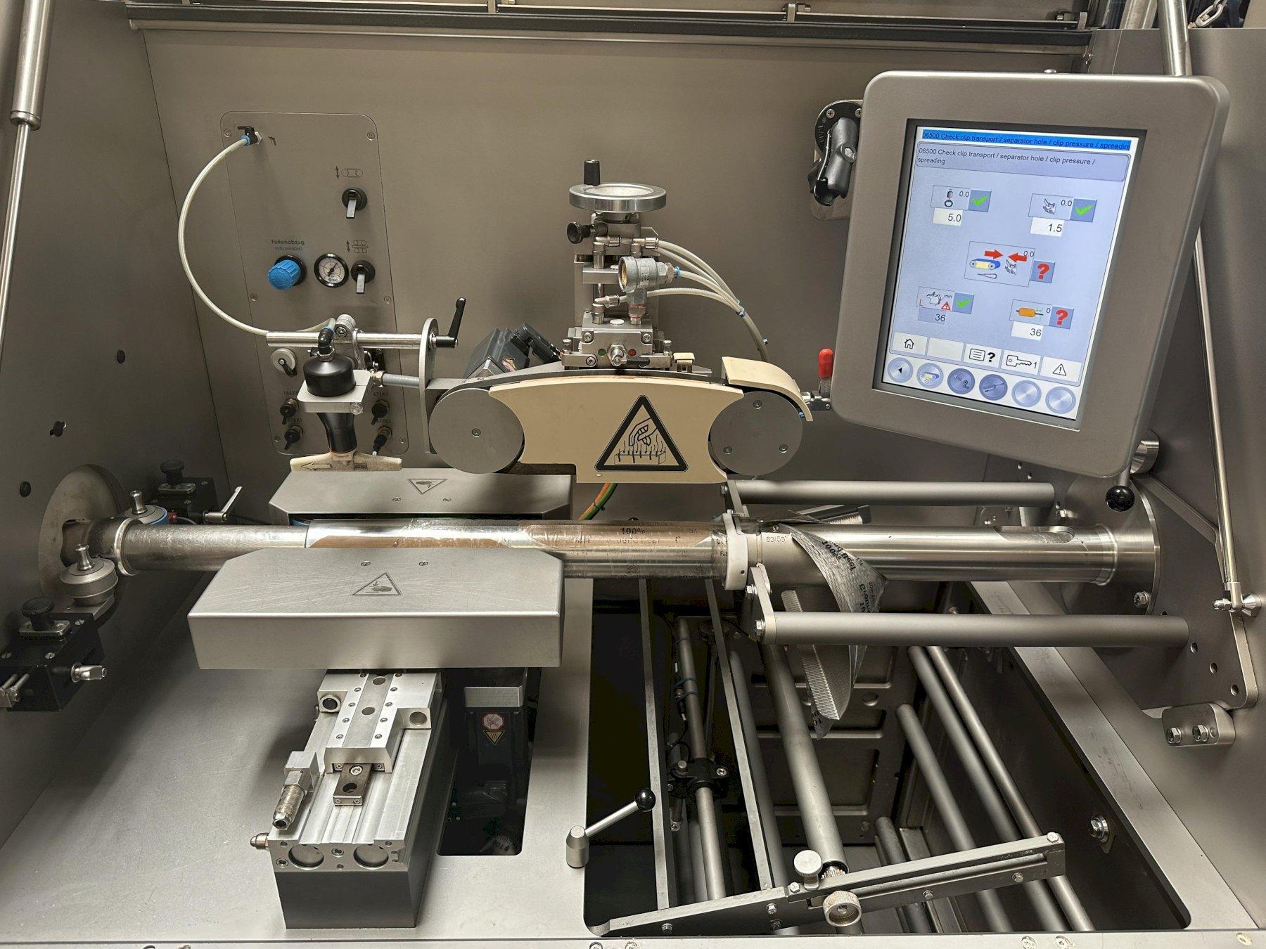 Poly-Clip System TSCA 160 Transfer Sealing Clip Automatic Sealing Clipping Machine Automatic adjustment clip pressure and displacer Automatic monitoring of clip and die (RFID)