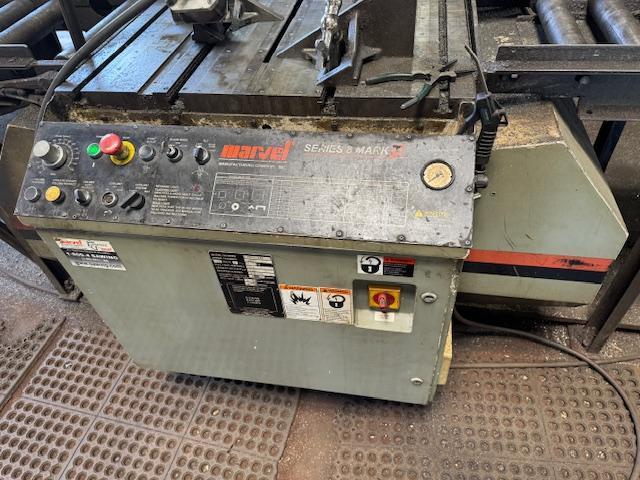 18" X 22" MARVEL 8 MARK 3 VERTICAL BAND SAW STOCK #3815
