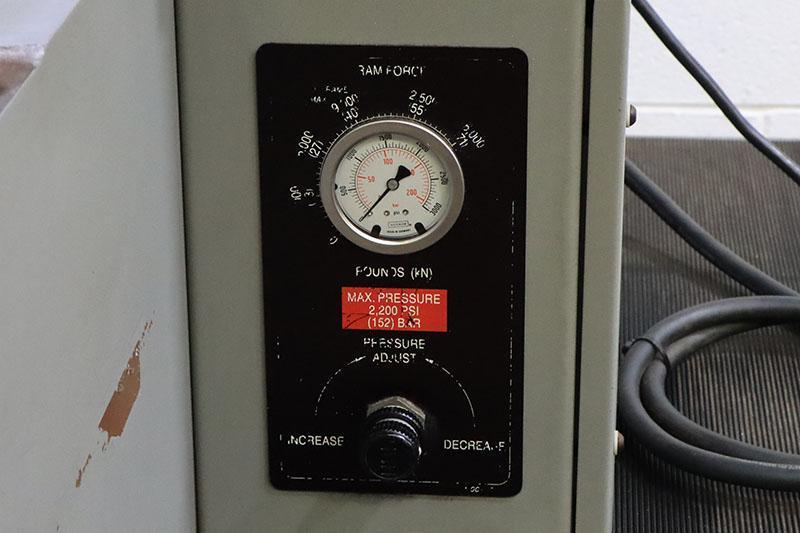 HAEGER MODEL 824-MODEL 824 HARDWARE INSERTION PRESS