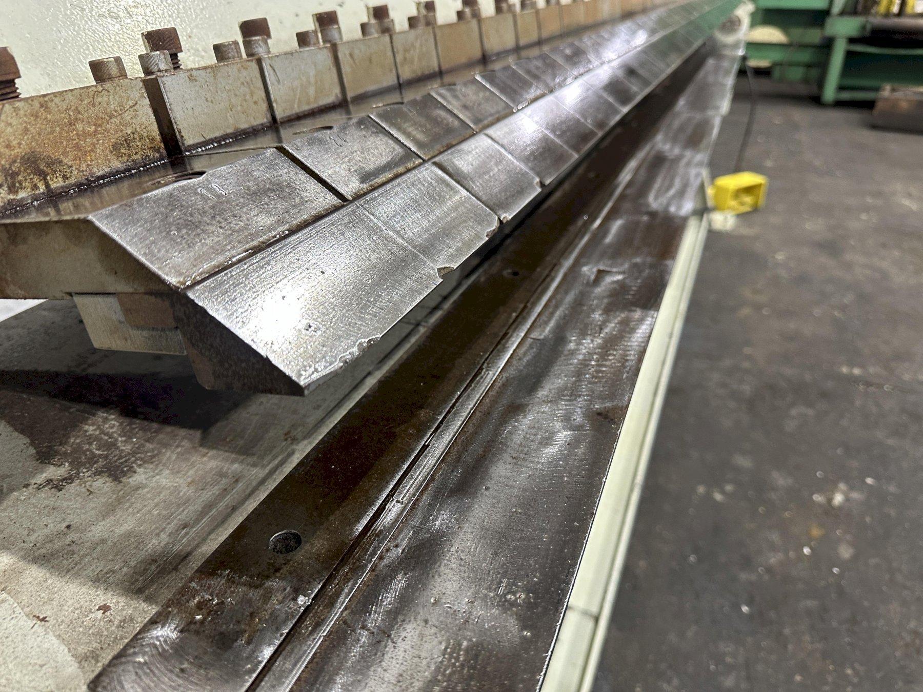 10' X 14 GA BIRMINGHAM HYDRAULIC BOX & PAN FINGER BRAKE: STOCK #77932