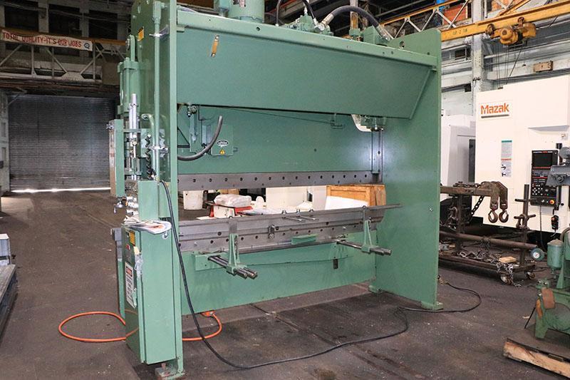 90 TON X 10' CINCINNATI HYDRAULIC PRESS BRAKE MODEL 90CBX8