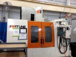 2000 VICTOR V-Center 102 - Vertical Machining Center
