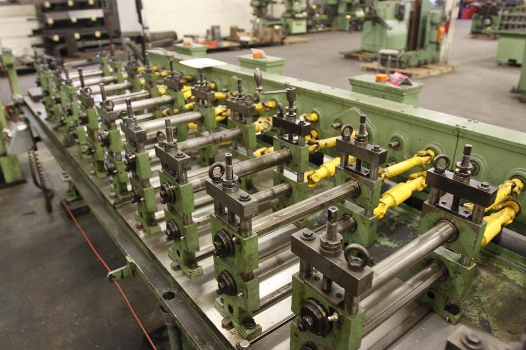 28/30 STAND DREISTERN RAFTED TYPE U JOINT ROLLFORMER: STOCK #61598