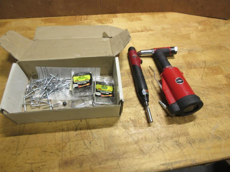 Florida Pneumatic Rivet Gun Model FP-891, and Desoutter Pneumatic Screwdriver Model SC2-065A500-S4Q- Auction Item