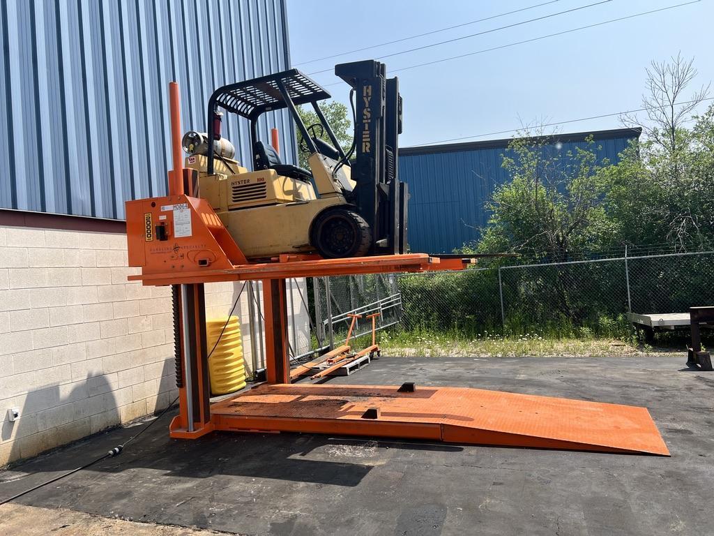 20,000 LB. EXCALIBUR FORKLIFT SERVICE LIFT, MODEL CFL-200, 72" LIFT, SAFETY LOCKS, 2017