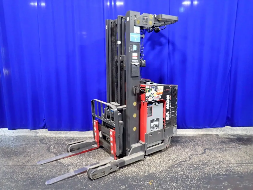RAYMOND 4500 LBS ELECTRIC STAND UP FORK LIFT  -  EZ R40TT