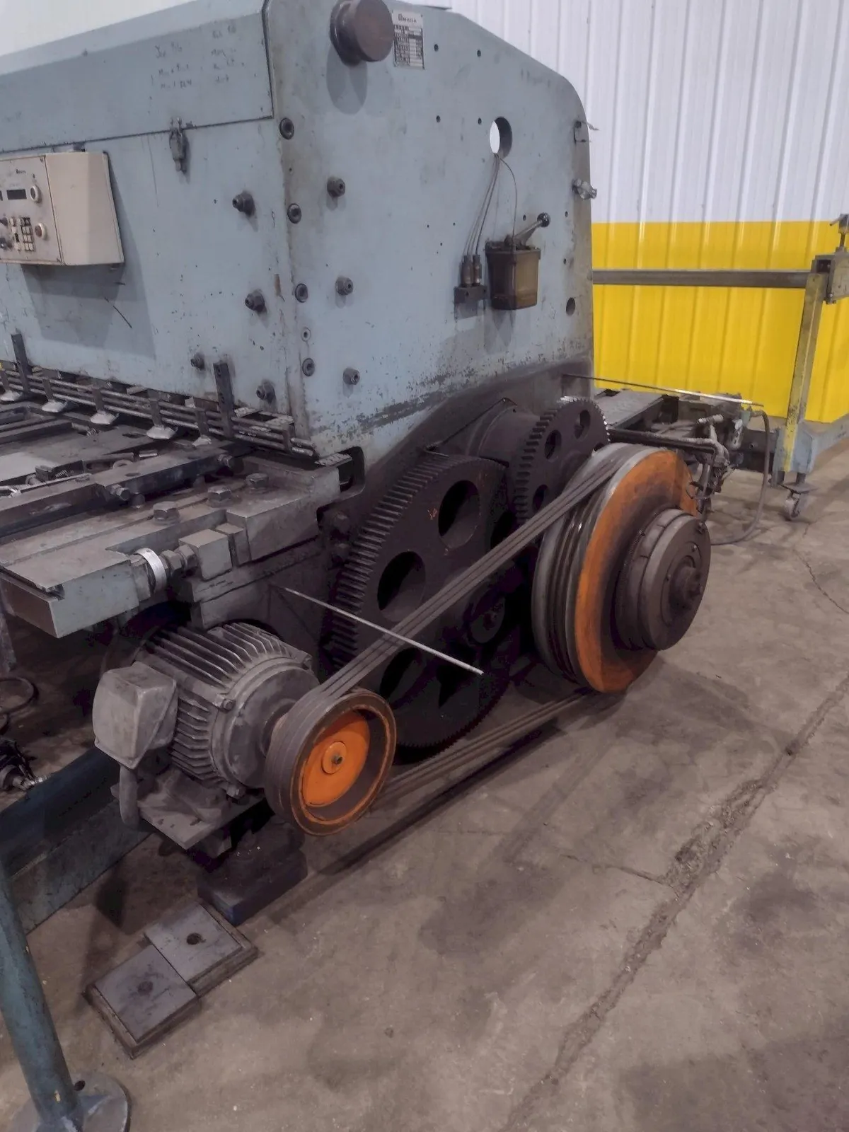 13' x 1/4" AMADA MODEL #M-4065 MECHANICAL POWER SQUARING SHEAR, FRONT GUAGING, CONVEYOR & STACKER