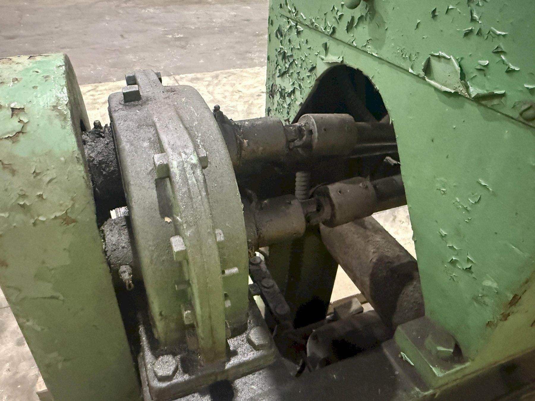 12' FARNHAM MODEL #5-41-8 ROLL FORMING MACHINE