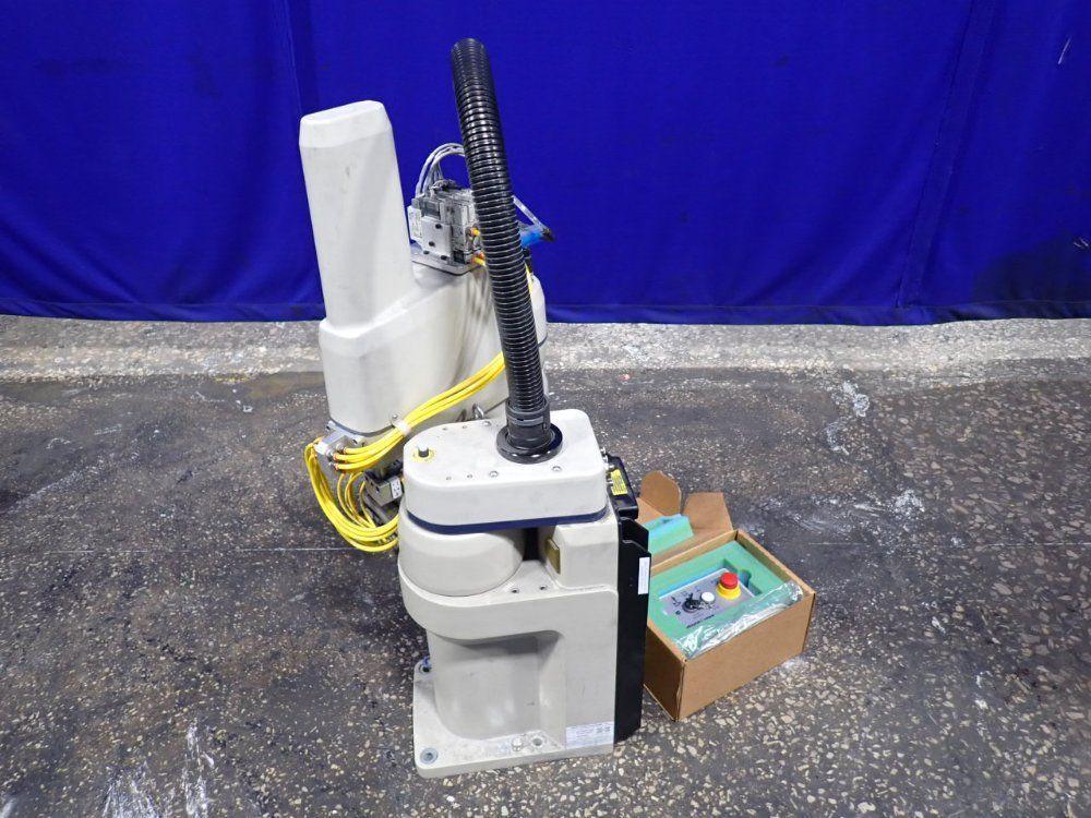 OMRON ADEPT INDUSTRIAL ROBOT   -  ECOBRA 600