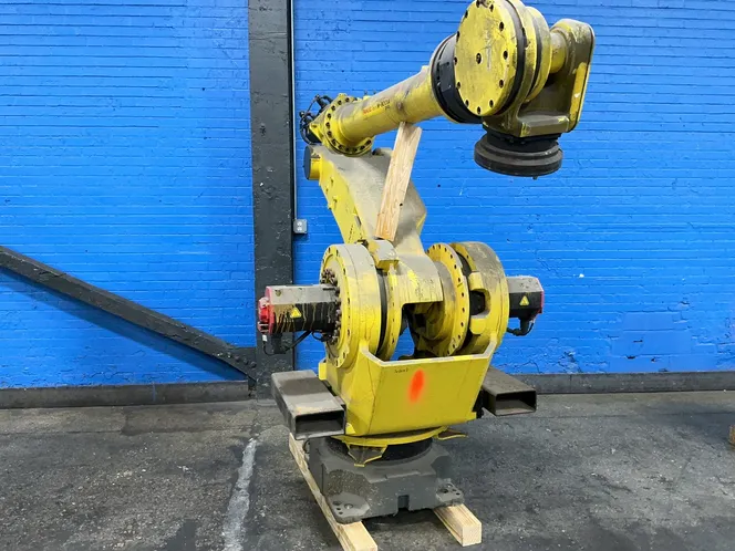 FANUC ROBOT ARM  -  M-900IA/260L