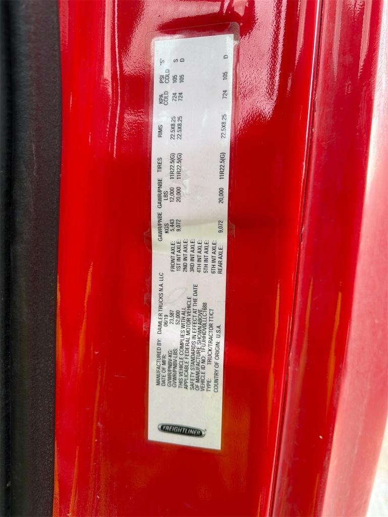 2020 Freightliner Cascadia 1FUJHHDV0LLLC1688