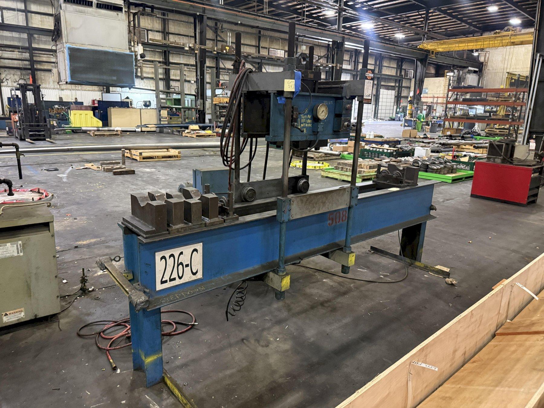 75 TON X 96" DRILCO TRAVELING HEAD HYDRAULIC STRAIGHTENING PRESS: YOBRO #25865
