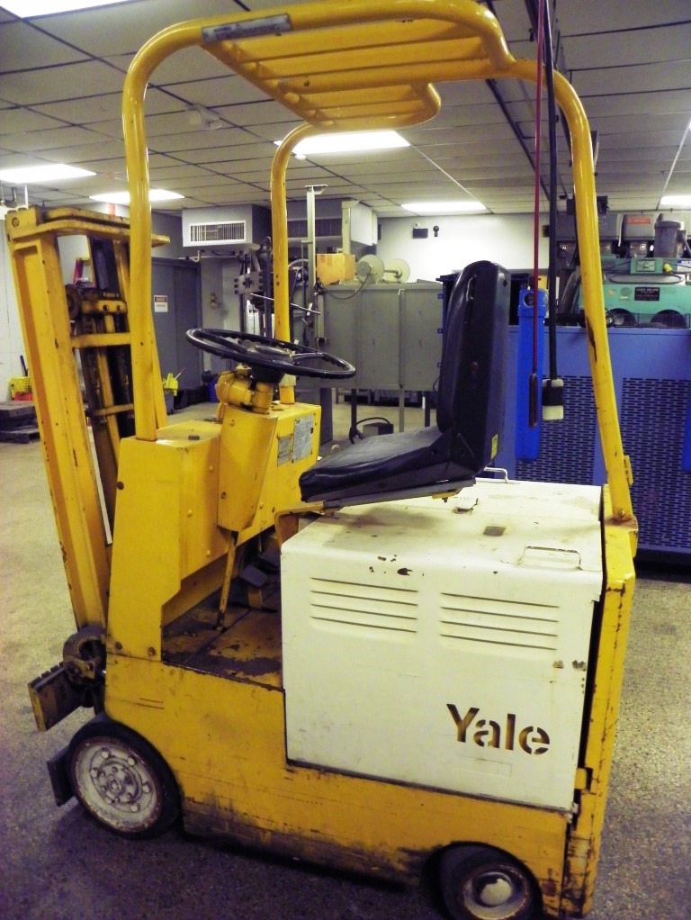 YALE Type E 2000 Lbs Electric Powered Fork Lift Truck, Model K58C020G36S071, S/N N369677. (with Charger) 