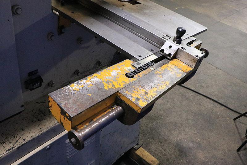 77 TON GEKA DUAL CYLINDER HYDRAULIC IRONWORKER MODEL HYD-70SD