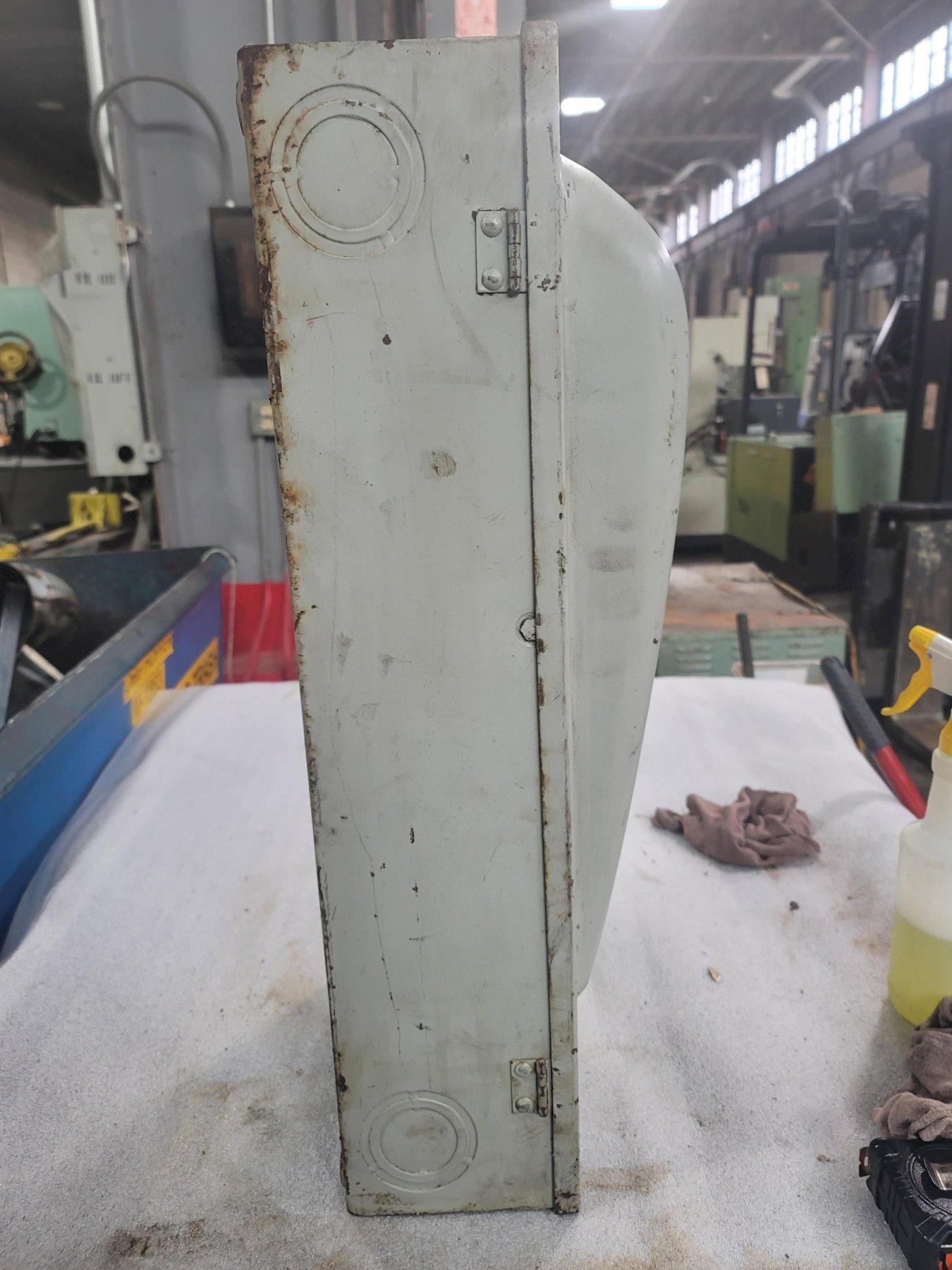 GOULD ITE F354 VACU-BREAK HEAVY DUTY SAFETY SWITCH, Enclosed, Fusible, 200 Amp, 600V.