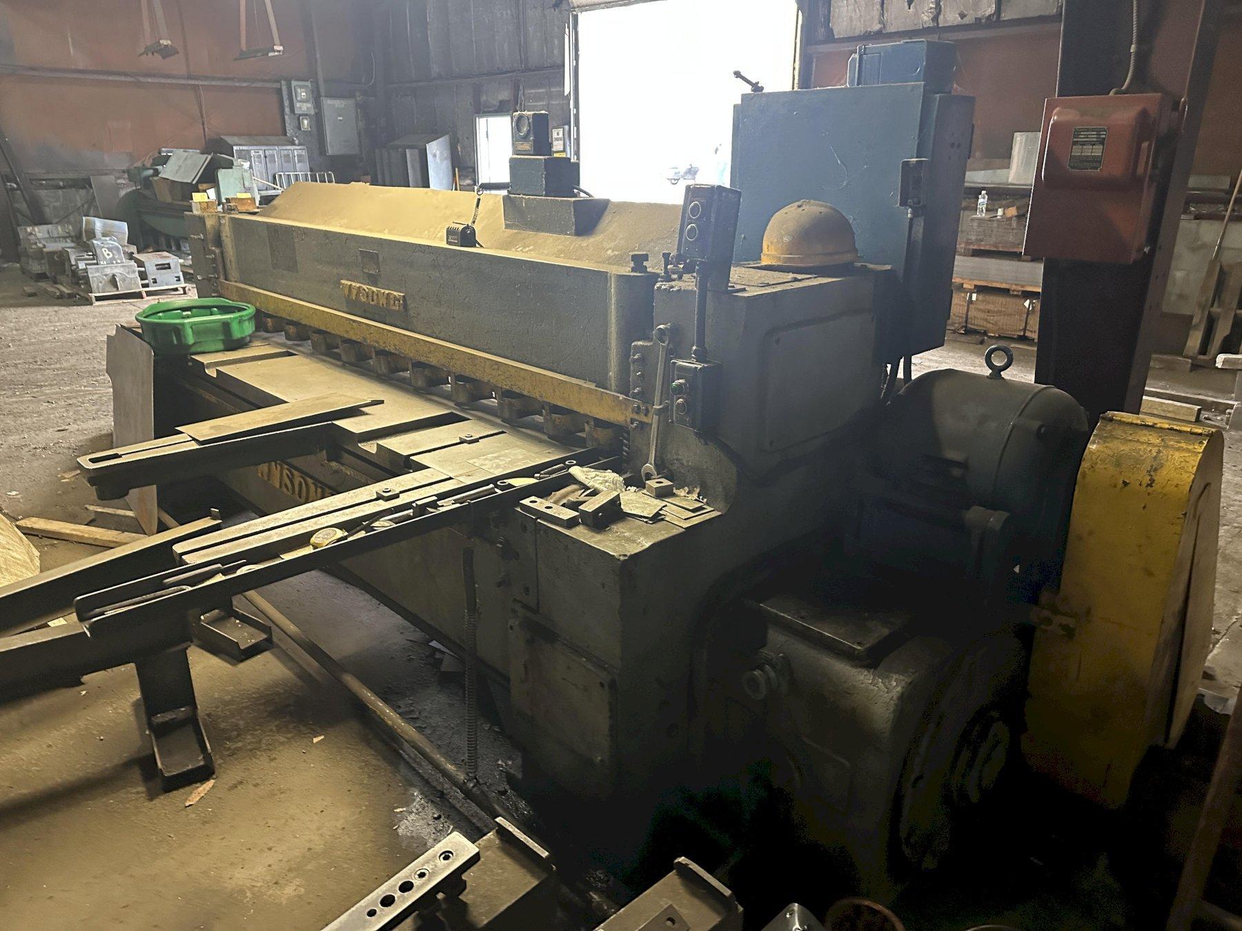 8' X 3/16" WYSONG MECHANICAL POWER SQUARING SHEAR WITH BACK GAUGE: STOCK #26436